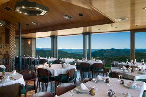 Comedor Pirineos Mesón Las Torres Ujué